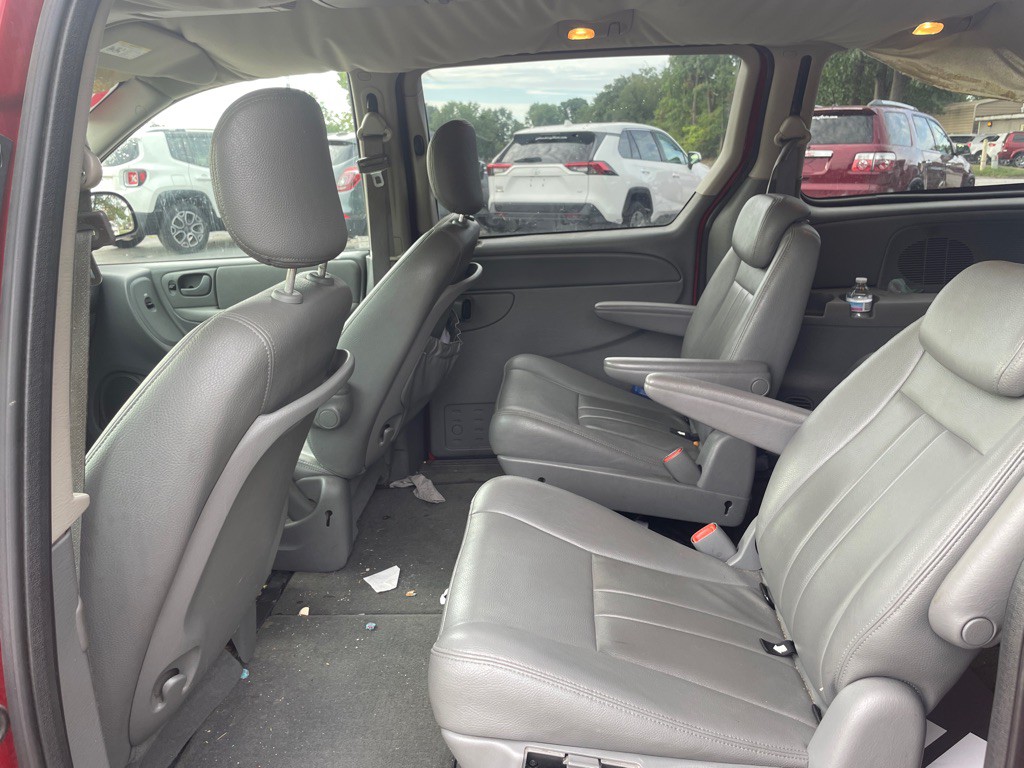 2005 Dodge Grand Caravan Image 9