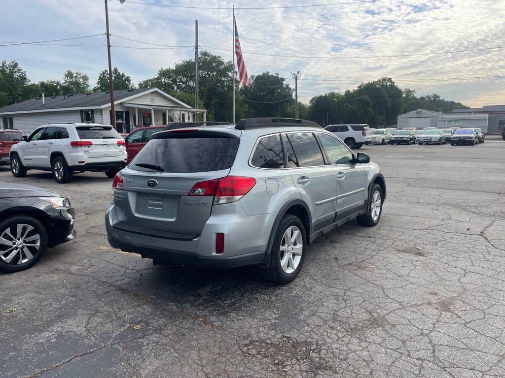 2013 Subaru Outback Image 5