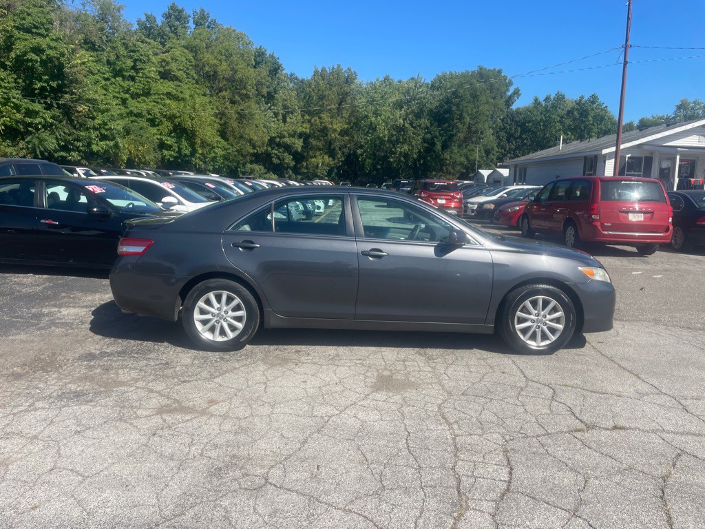 2010 Toyota Camry Image 4