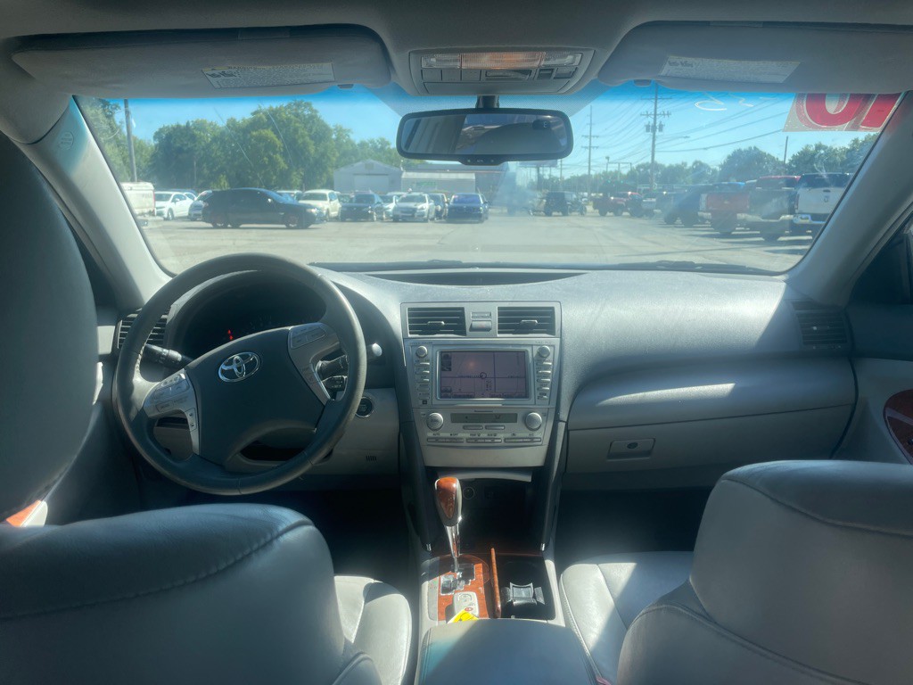 2010 Toyota Camry Image 10