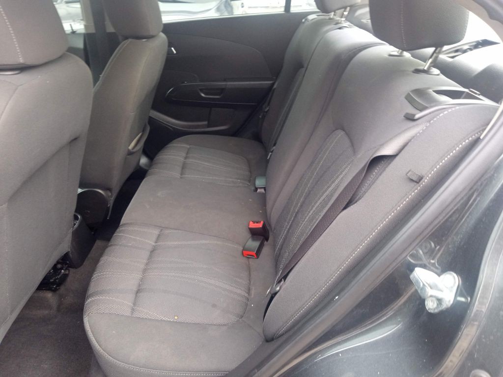 2016 Chevrolet Sonic Image 7