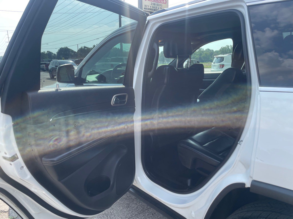 2017 Jeep Grand Cherokee Image 8