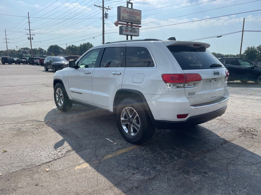 2017 Jeep Grand Cherokee Image 16