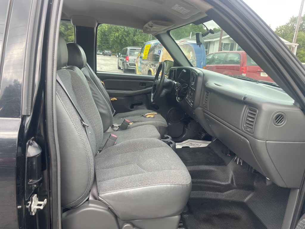 2005 Chevrolet Silverado 1500 Image 12