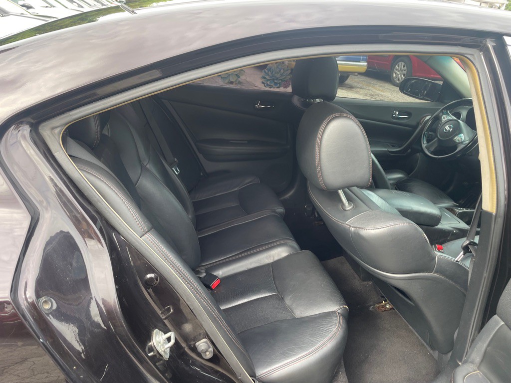 2011 Nissan Maxima Image 12