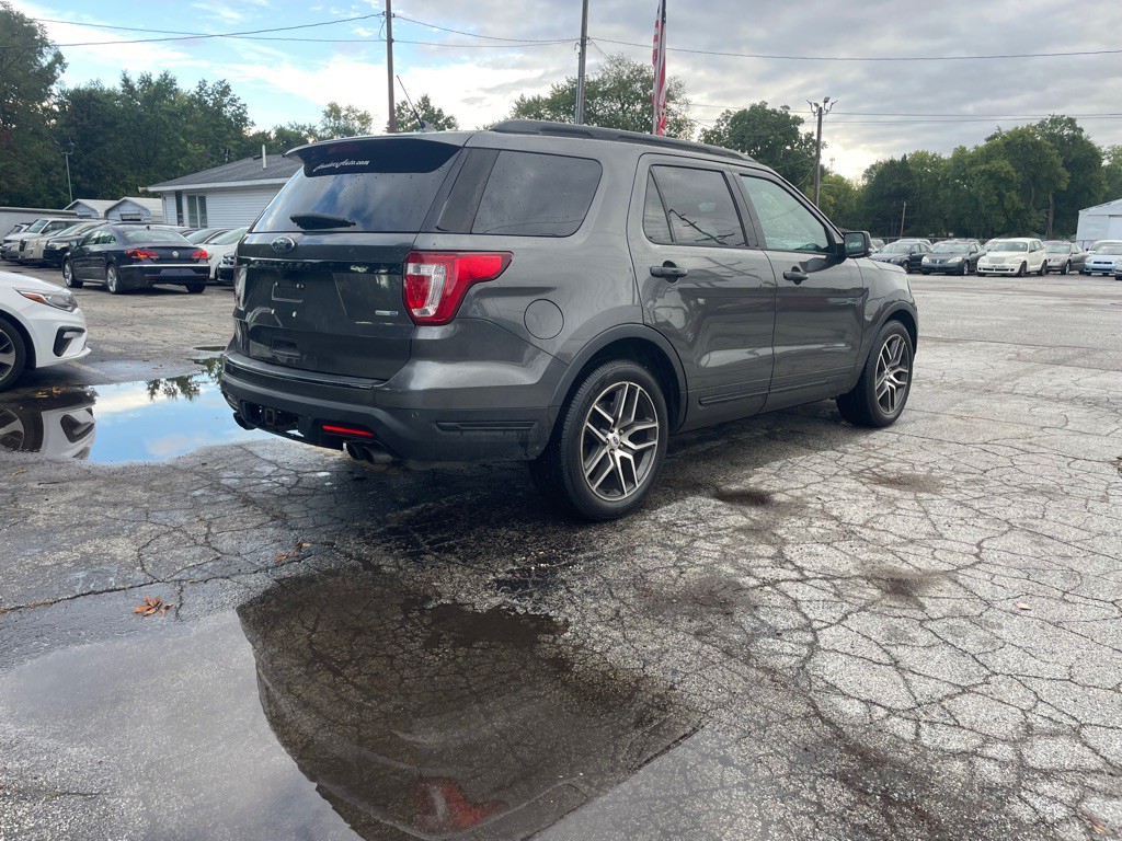 2018 Ford Explorer Image 5
