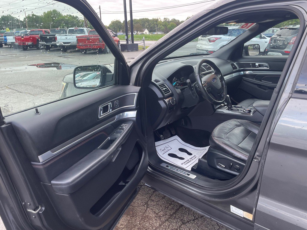2018 Ford Explorer Image 9