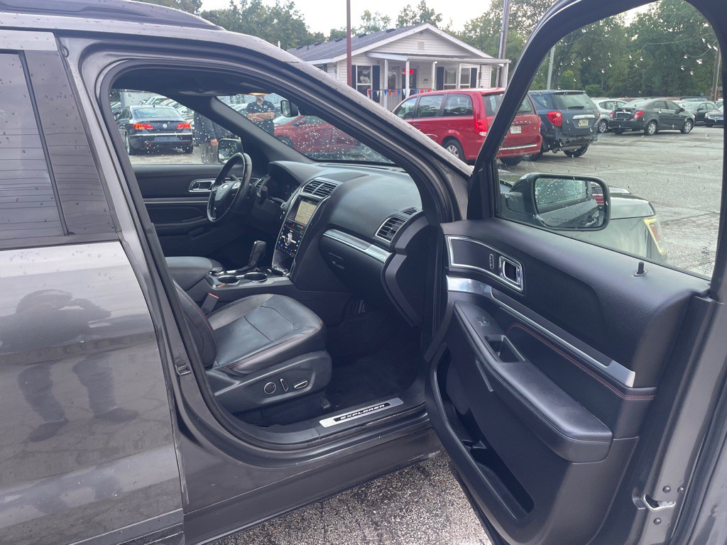2018 Ford Explorer Image 12