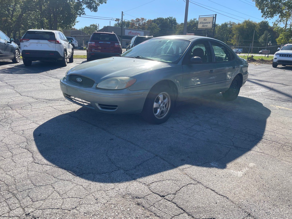 2005 Ford Taurus Image 1