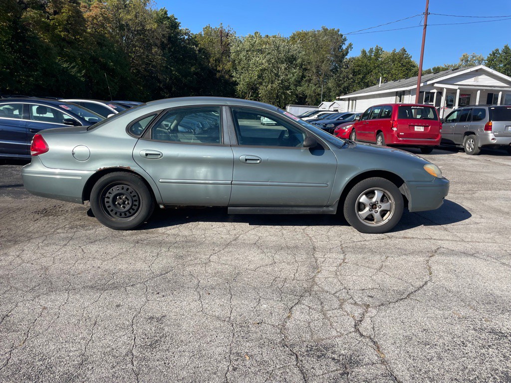 2005 Ford Taurus Image 4