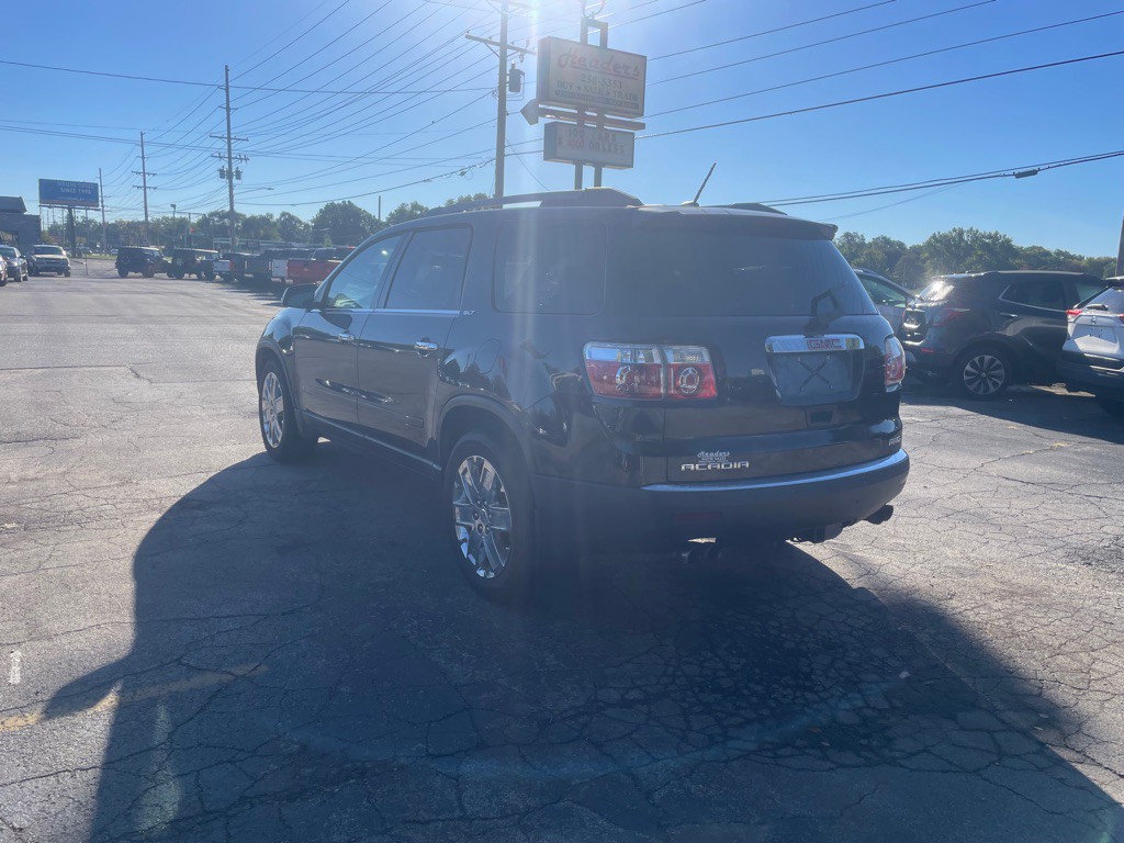 2010 GMC Acadia Image 7
