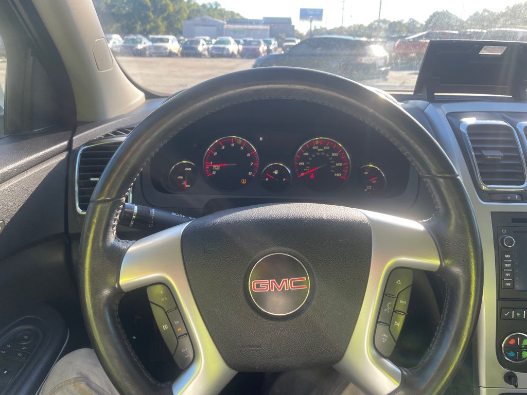 2010 GMC Acadia Image 13
