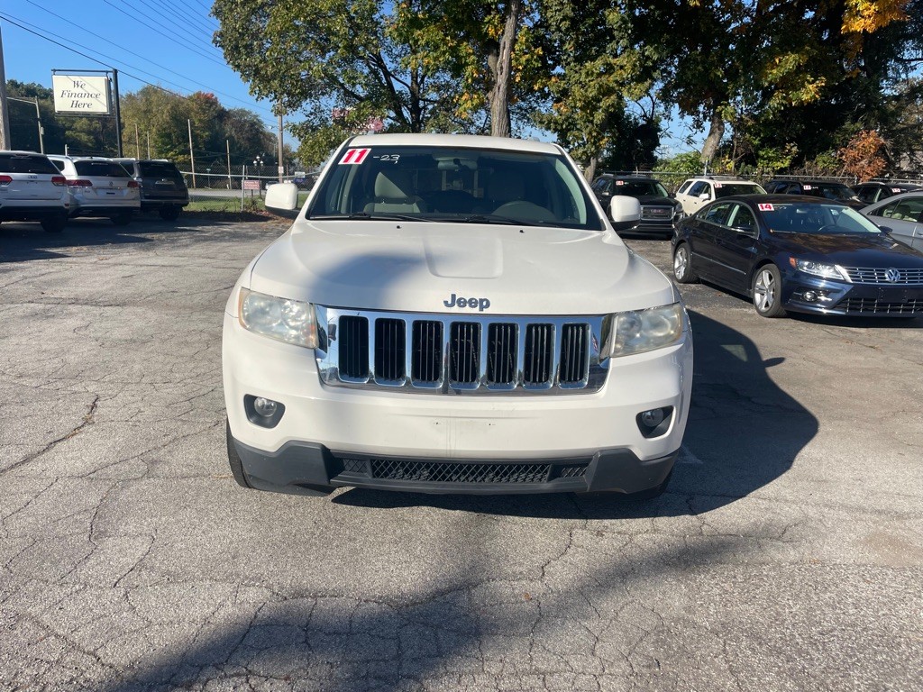 2011 Jeep Grand Cherokee Image 2