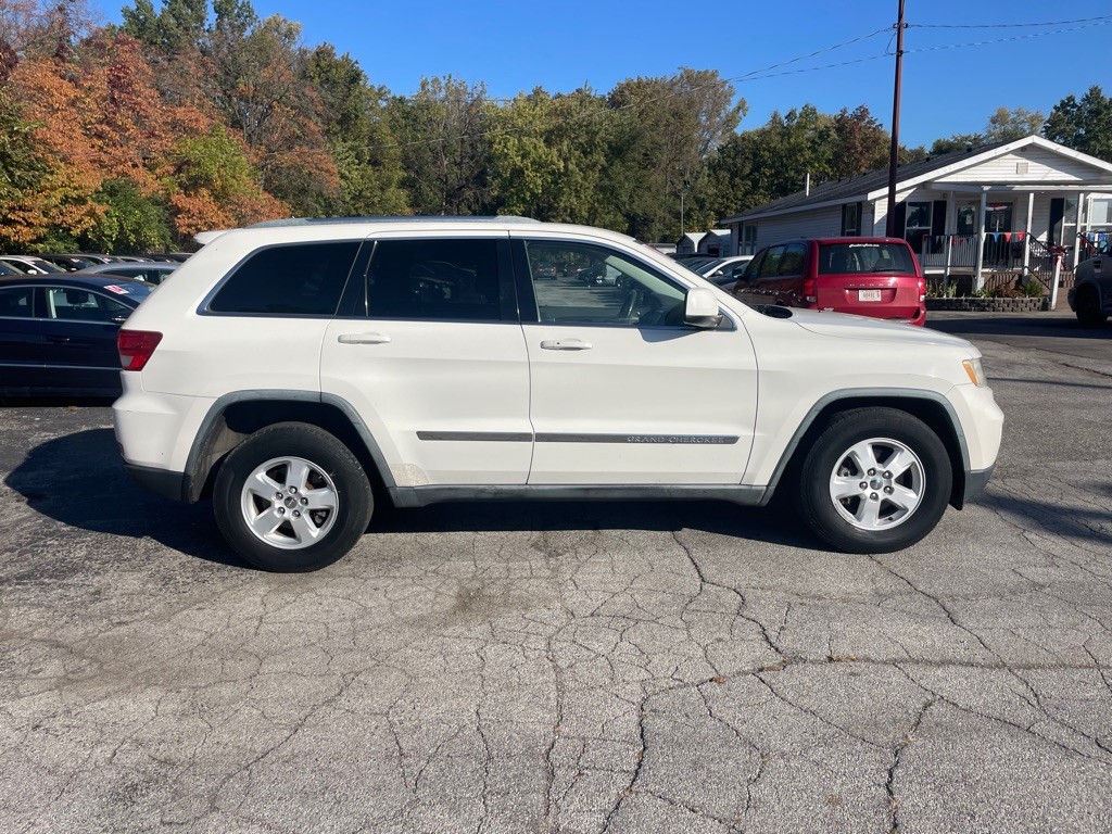 2011 Jeep Grand Cherokee Image 4