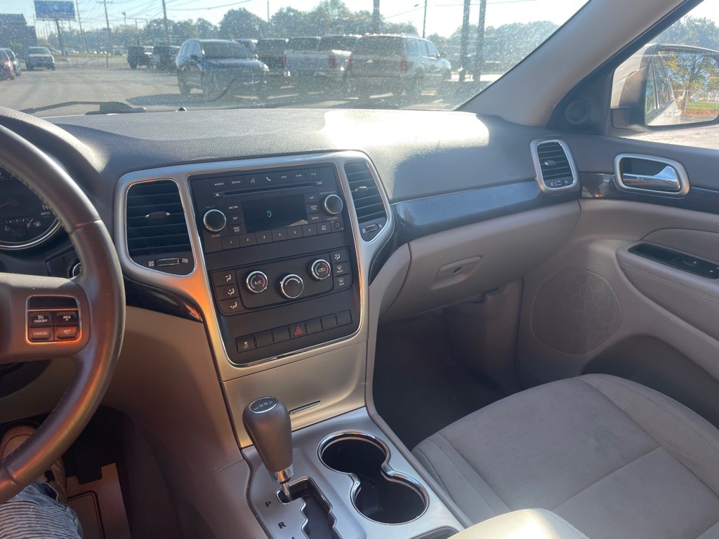 2011 Jeep Grand Cherokee Image 14