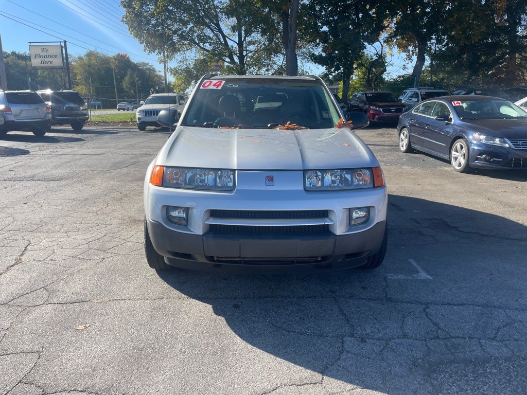 2004 Saturn Vue Image 2