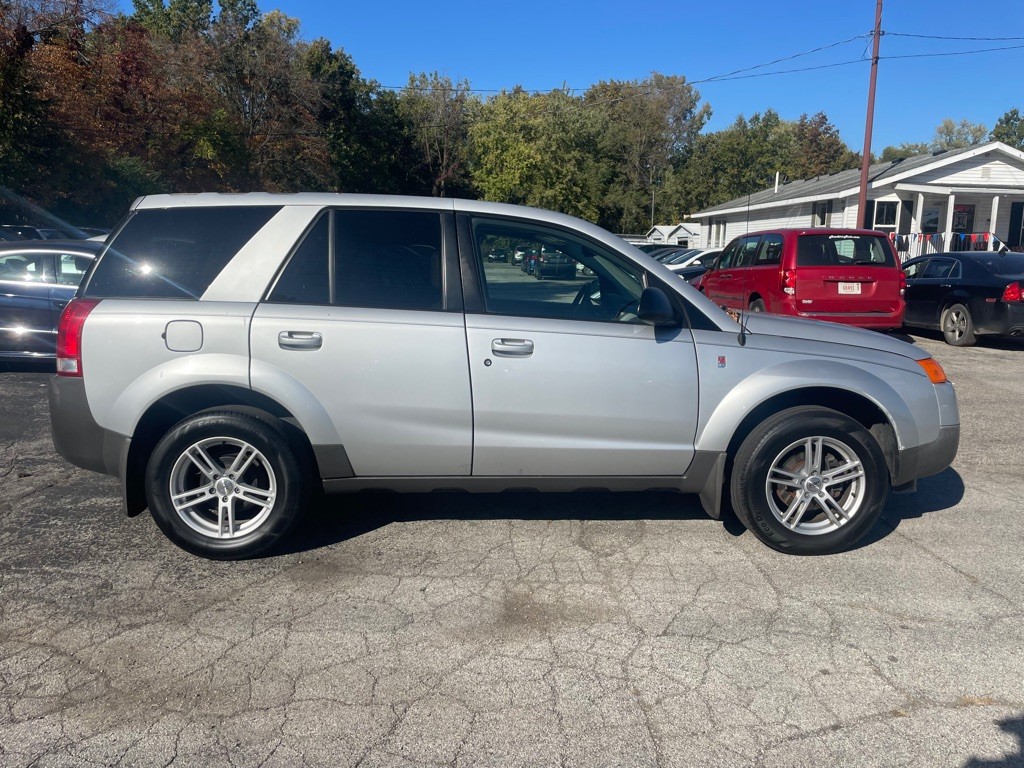 2004 Saturn Vue Image 4