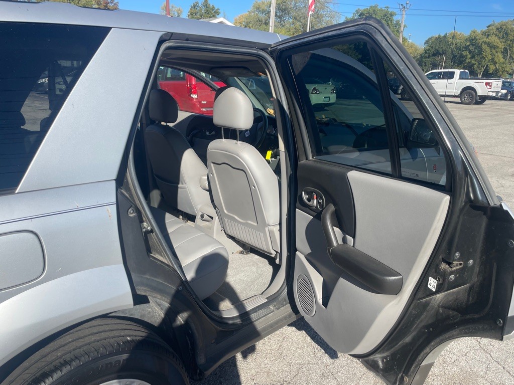 2004 Saturn Vue Image 11
