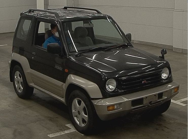 1995 Mitsubishi Pajero Jr Image 1
