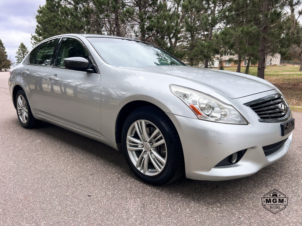 2013 INFINITI G37 Image 7