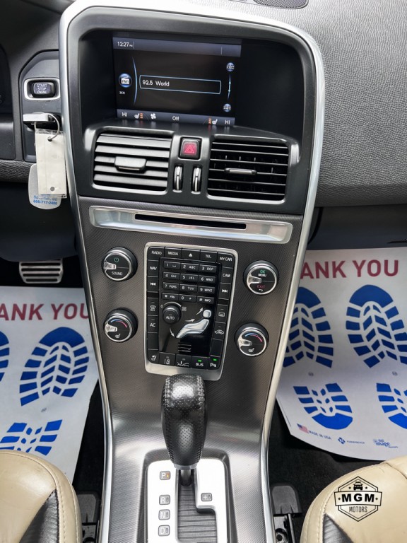 2012 Volvo XC60 Image 16