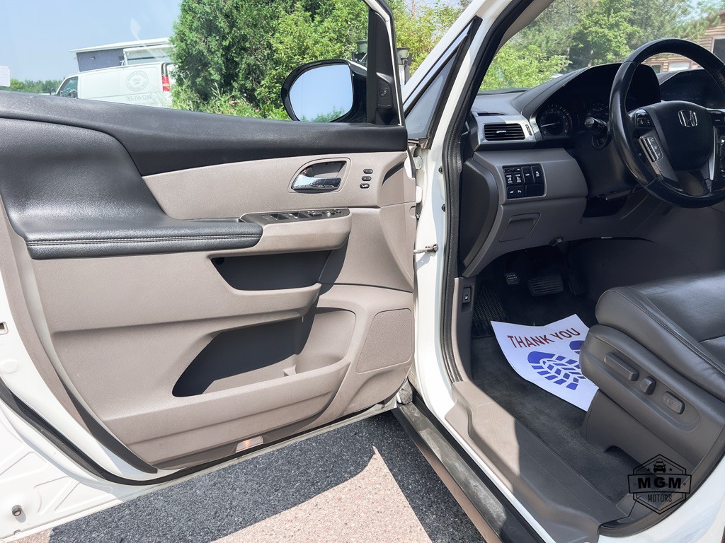 2016 Honda Odyssey Image 9