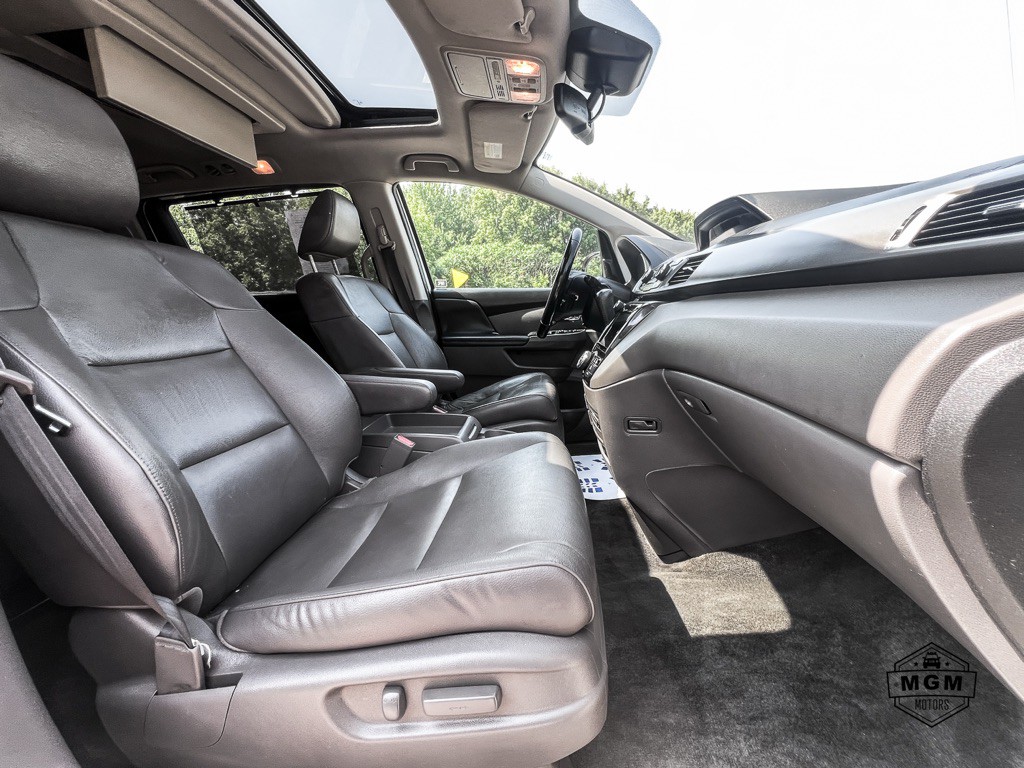 2016 Honda Odyssey Image 16