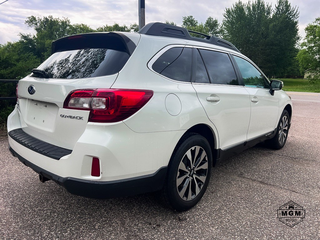2015 Subaru Outback Image 4
