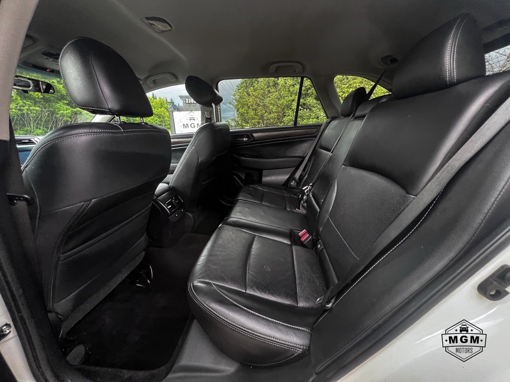 2015 Subaru Outback Image 9