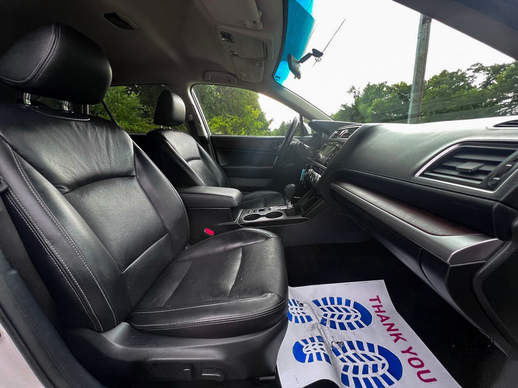 2015 Subaru Outback Image 12