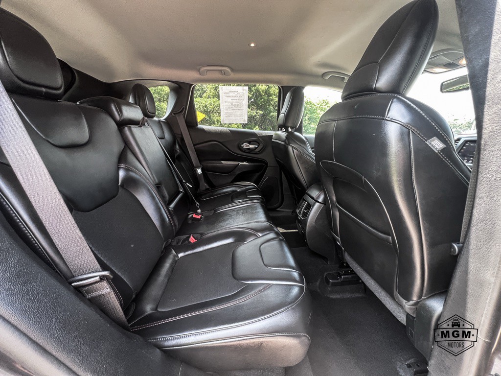 2020 Jeep Cherokee Image 13