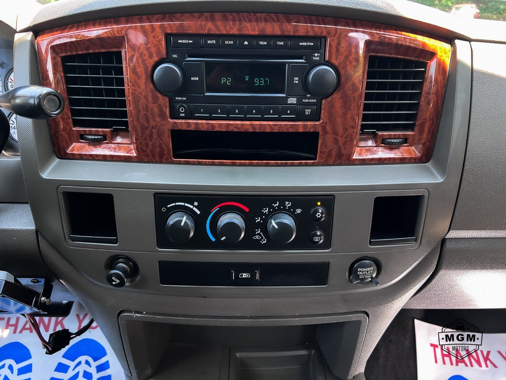 2006 Dodge Ram 3500 Image 13