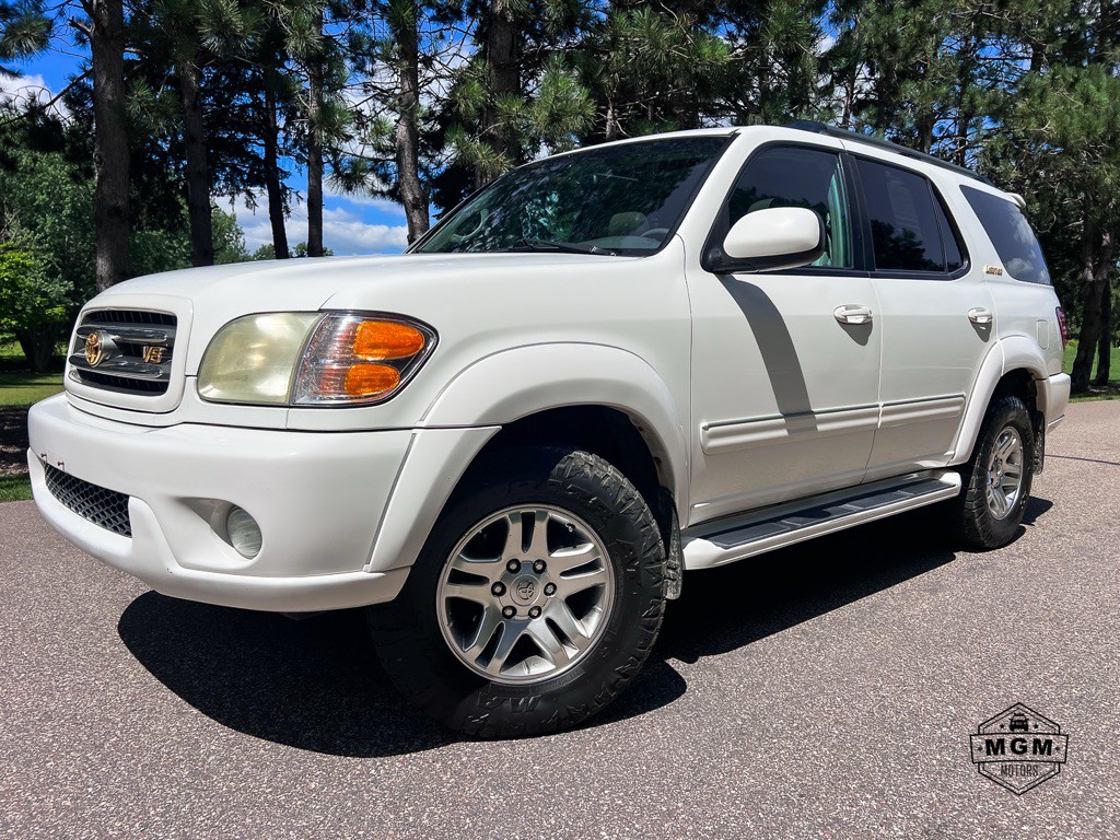 2004 Toyota Sequoia Image 1