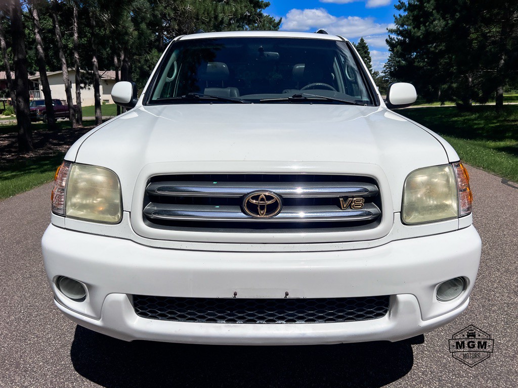 2004 Toyota Sequoia Image 8