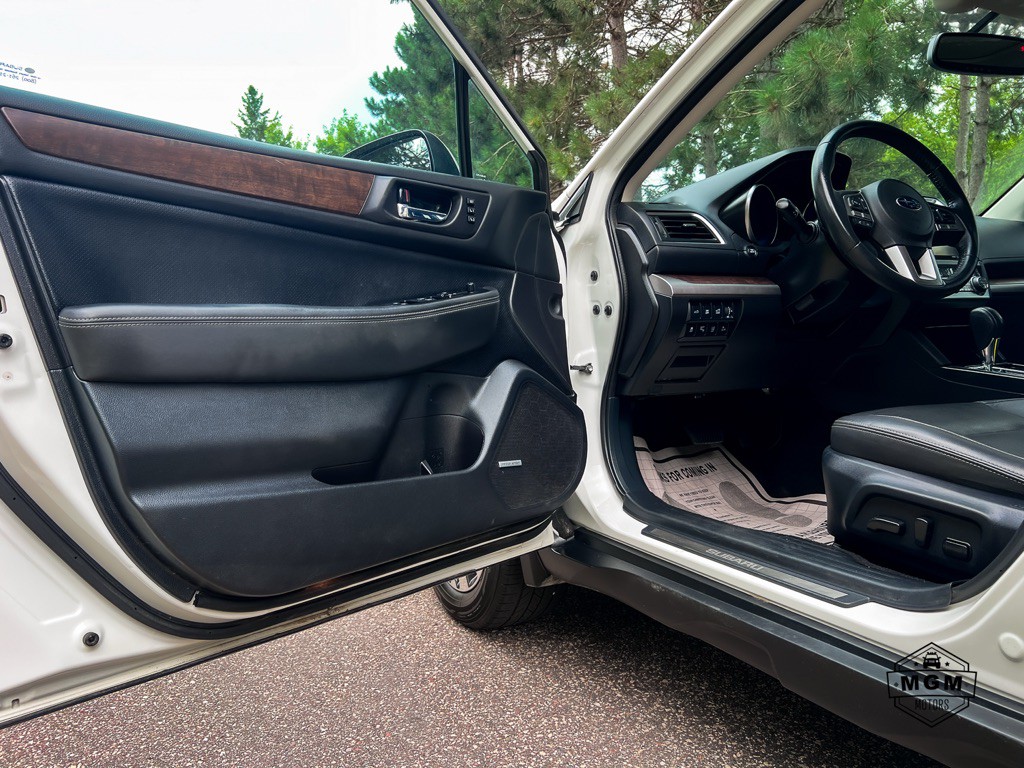 2016 Subaru Outback Image 9