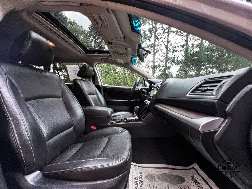 2016 Subaru Outback Image 14