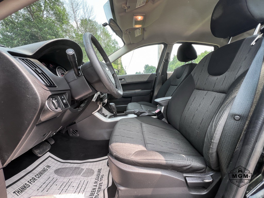 2008 Ford Focus Image 10