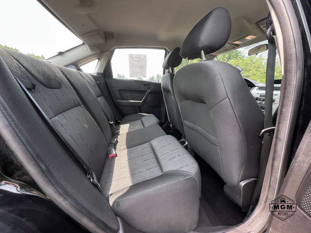 2008 Ford Focus Image 12