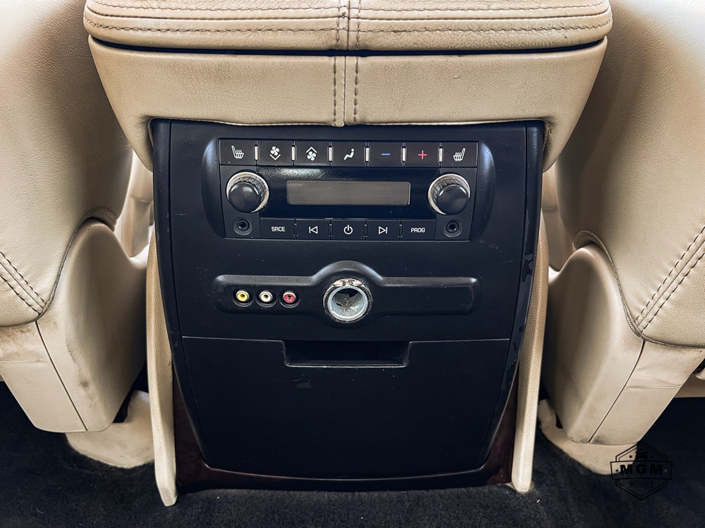 2007 Cadillac Escalade Image 17