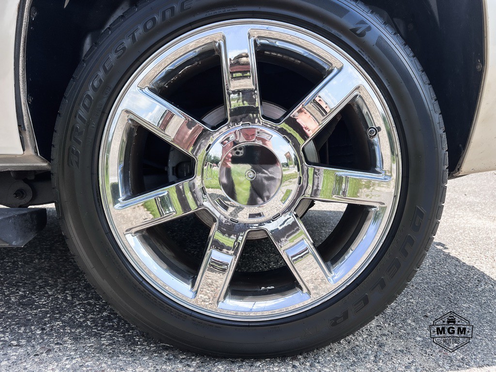 2007 Cadillac Escalade Image 23