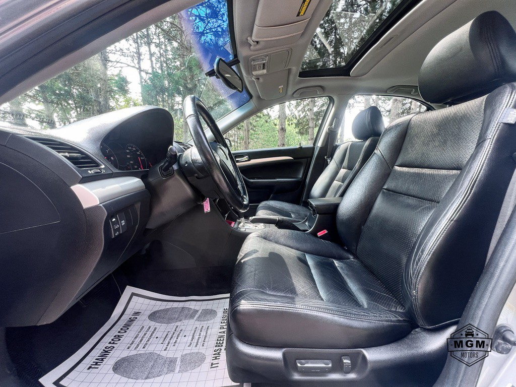 2004 Acura TSX Image 10