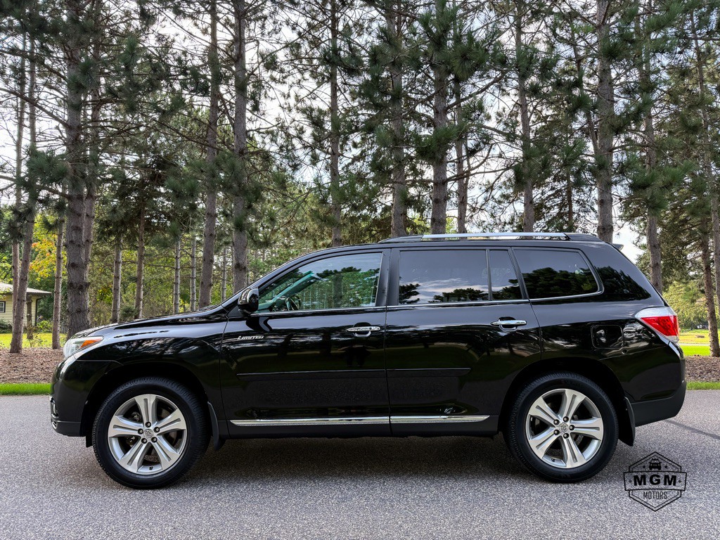 2013 Toyota Highlander Image 2