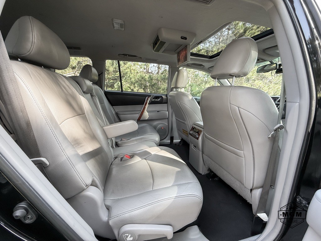 2013 Toyota Highlander Image 13