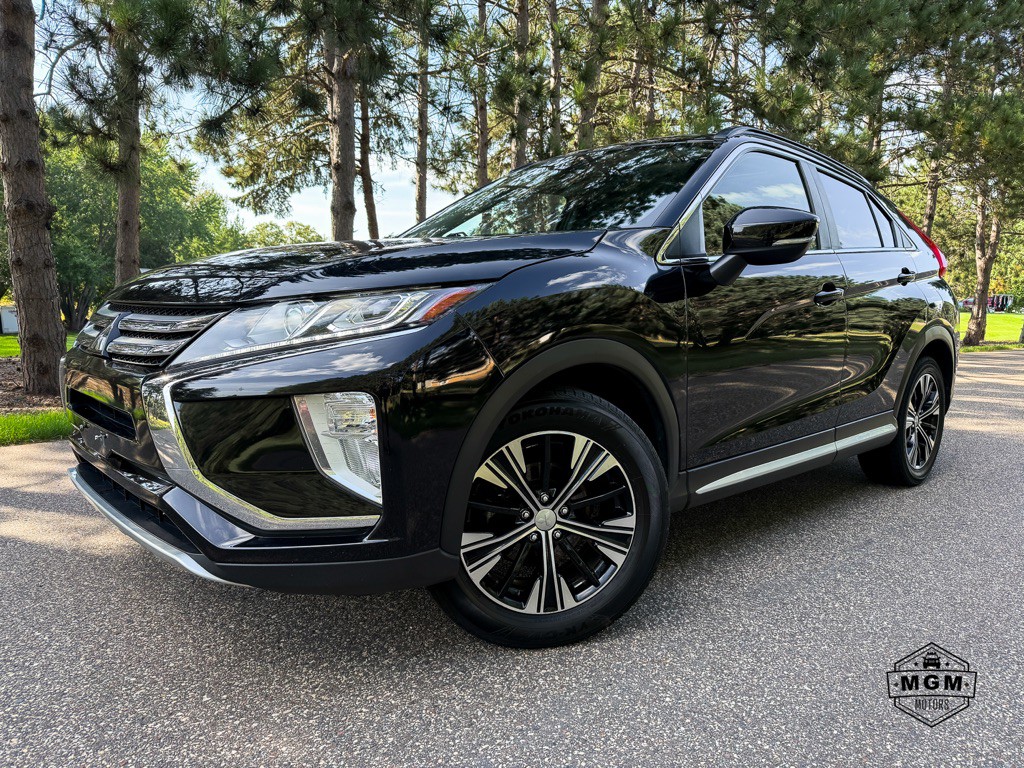 2020 Mitsubishi Eclipse Image 1