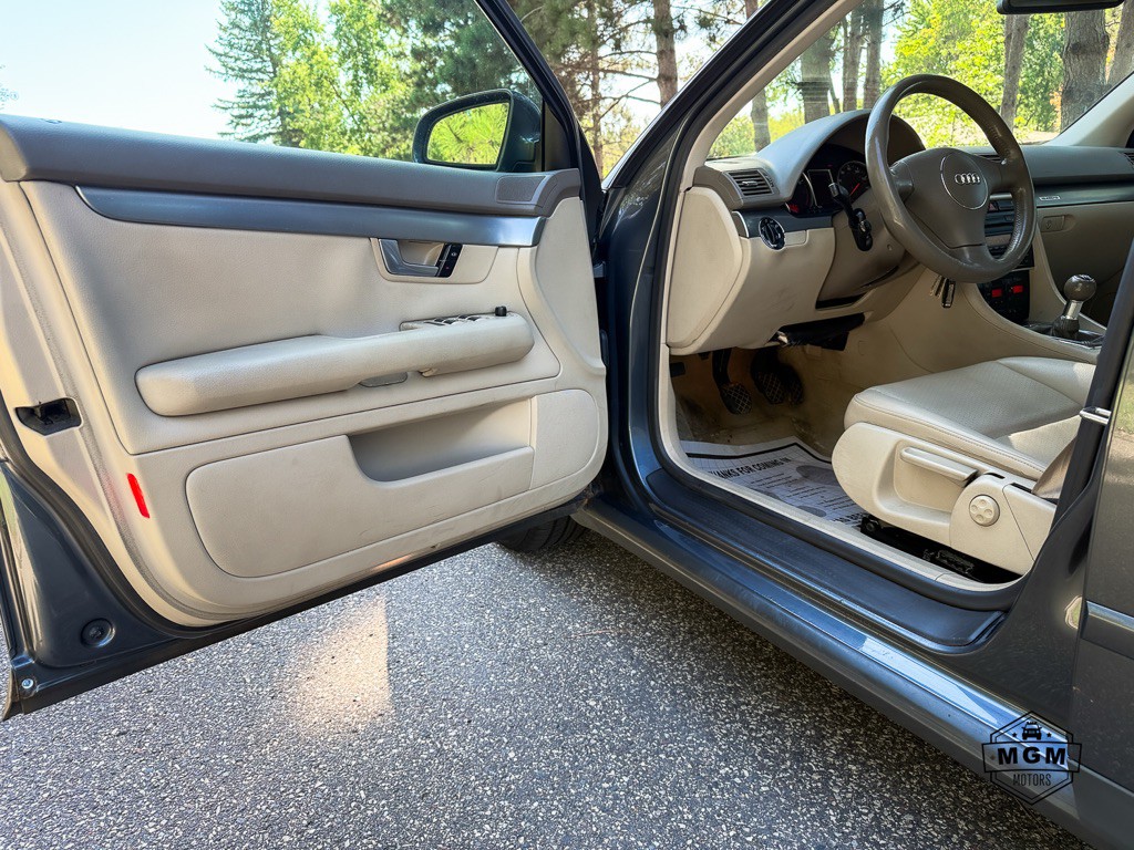 2002 Audi A4 Image 9