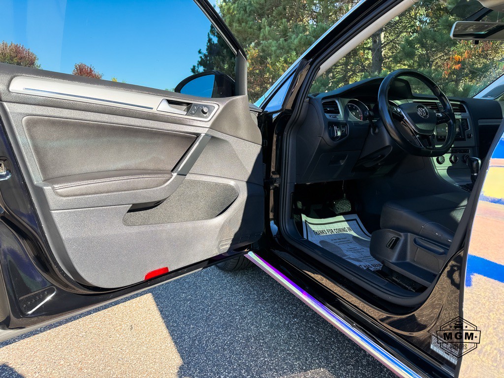 2016 Volkswagen Golf Image 9