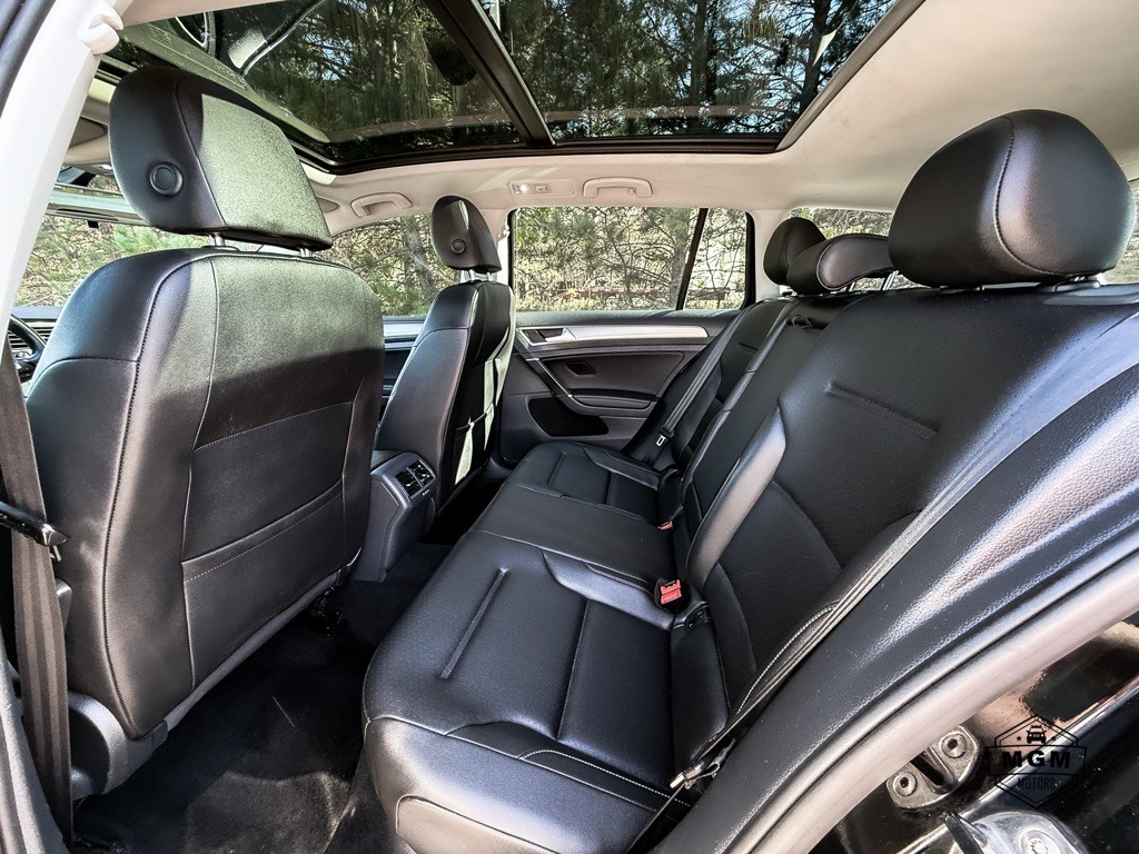 2016 Volkswagen Golf Image 11