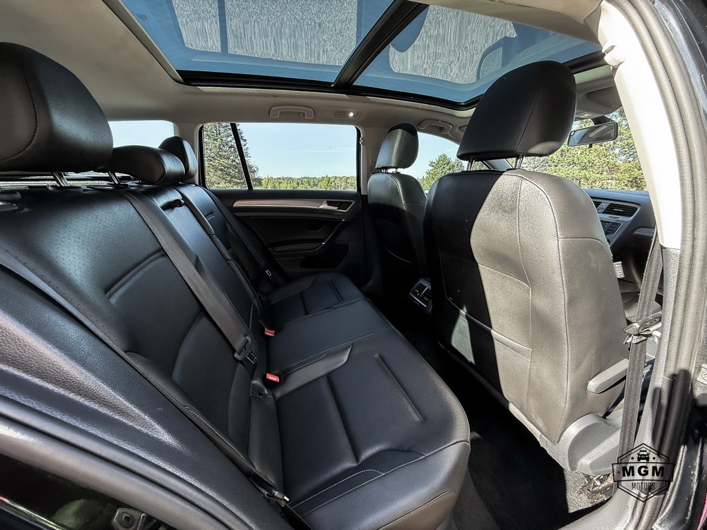 2016 Volkswagen Golf Image 13