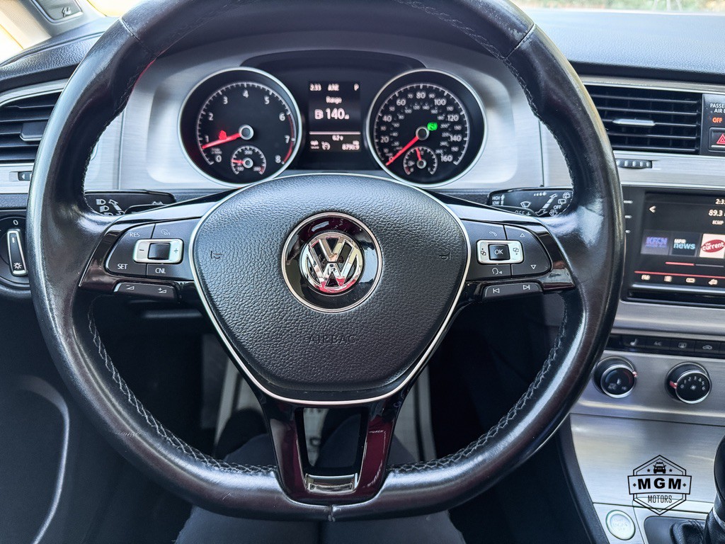 2016 Volkswagen Golf Image 19