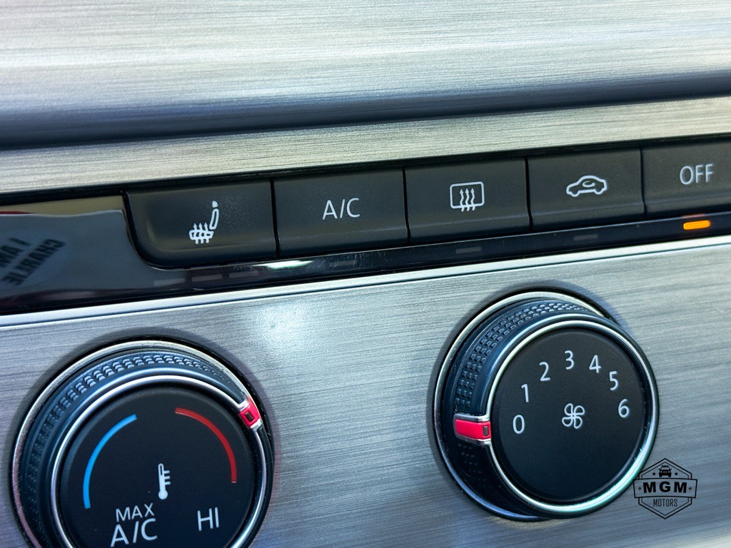 2016 Volkswagen Golf Image 22